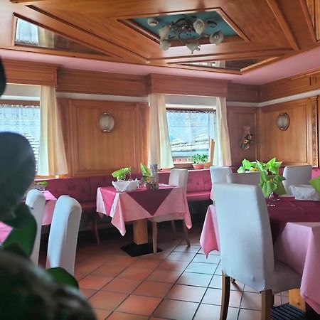 Hotel Vael Vigo di Fassa Bagian luar foto