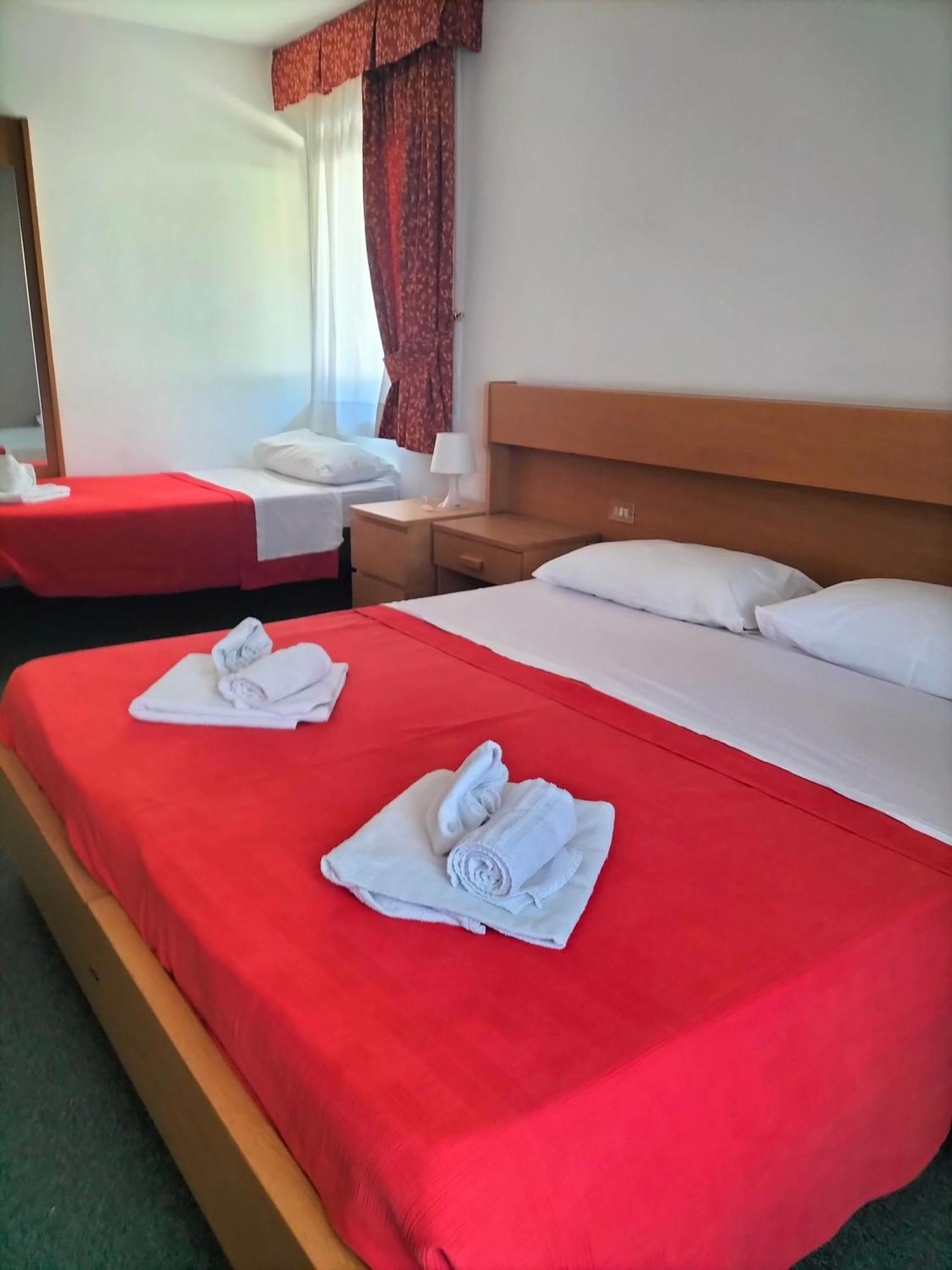 Hotel Vael Vigo di Fassa Bagian luar foto