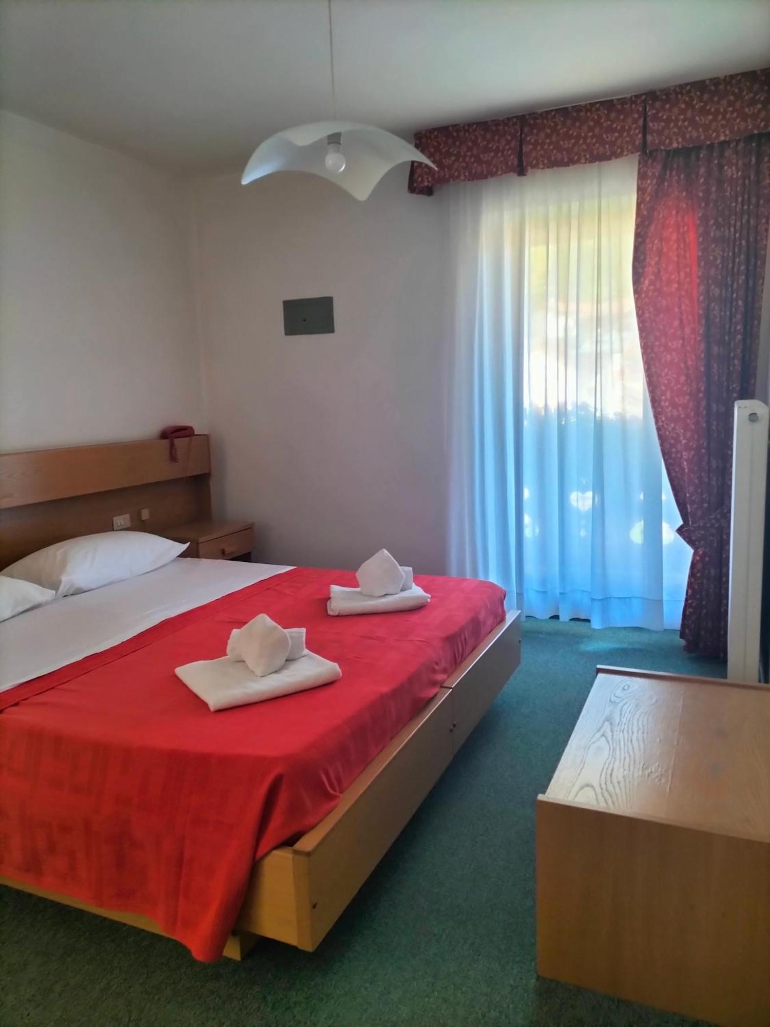 Hotel Vael Vigo di Fassa Bagian luar foto