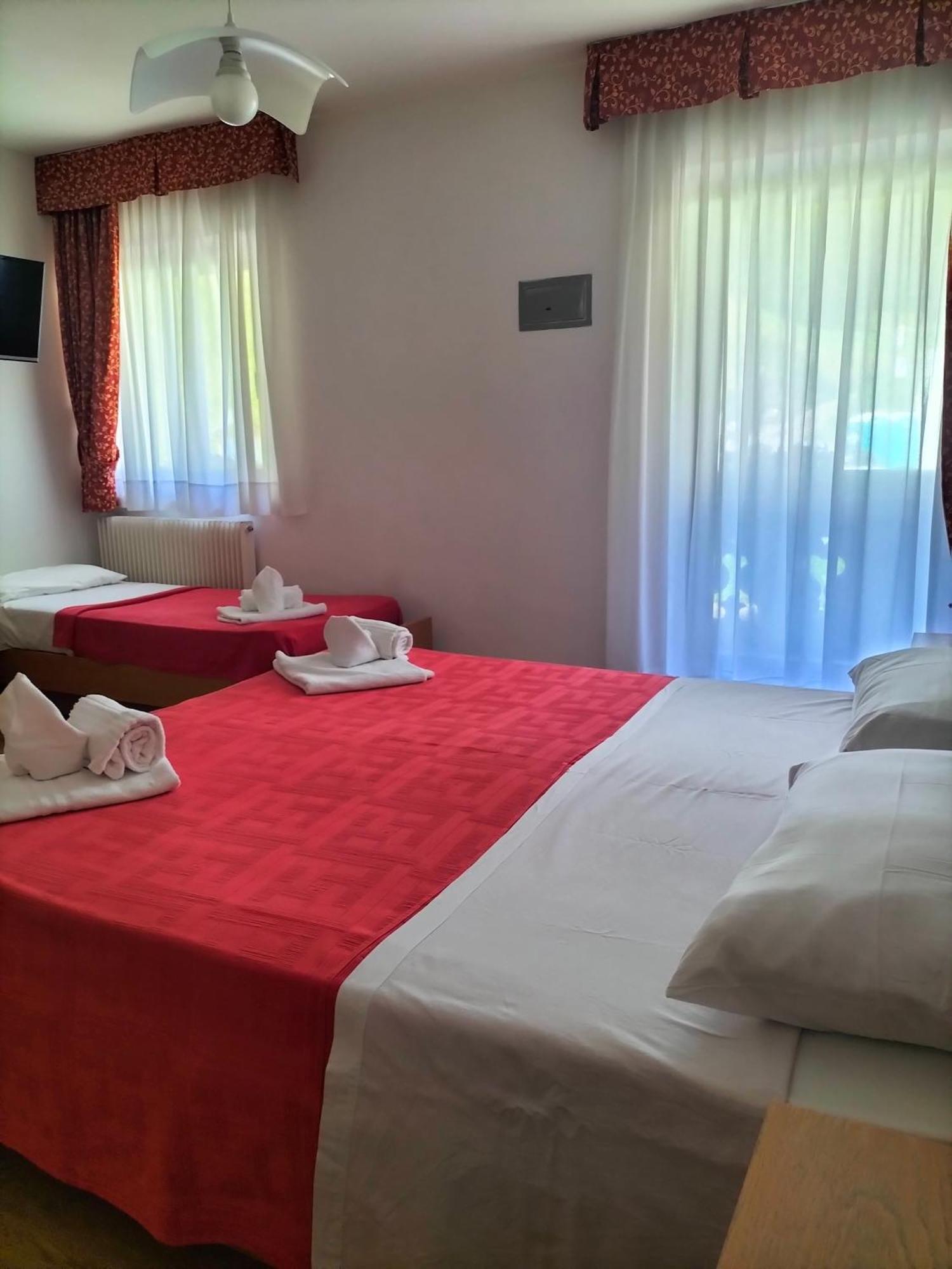 Hotel Vael Vigo di Fassa Bagian luar foto