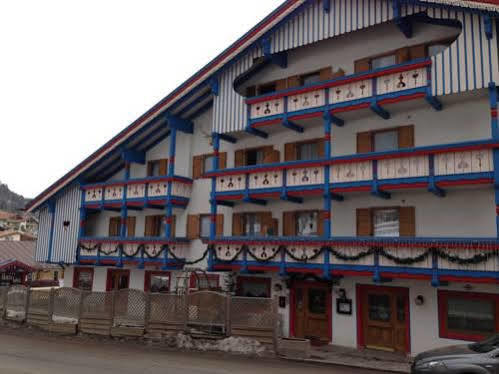 Hotel Vael Vigo di Fassa Bagian luar foto