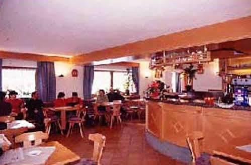 Hotel Vael Vigo di Fassa Bagian luar foto