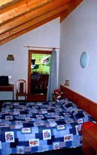Hotel Vael Vigo di Fassa Bagian luar foto