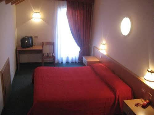 Hotel Vael Vigo di Fassa Bagian luar foto